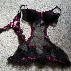 Victoria's Secret sexy black & pink lingerie
